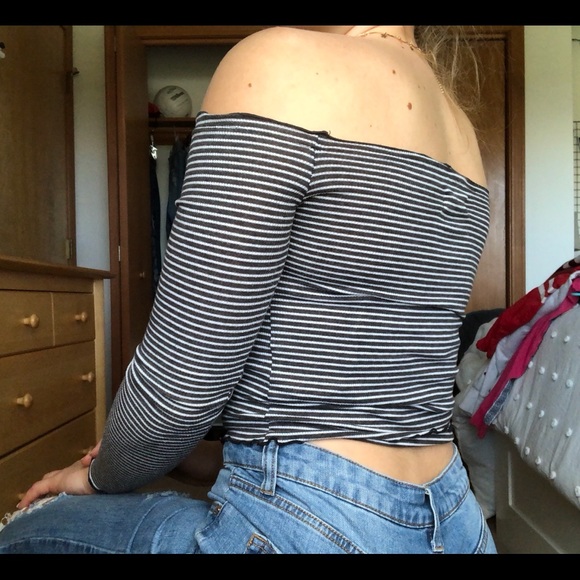 Off Shoulder Top - Picture 2 of 4